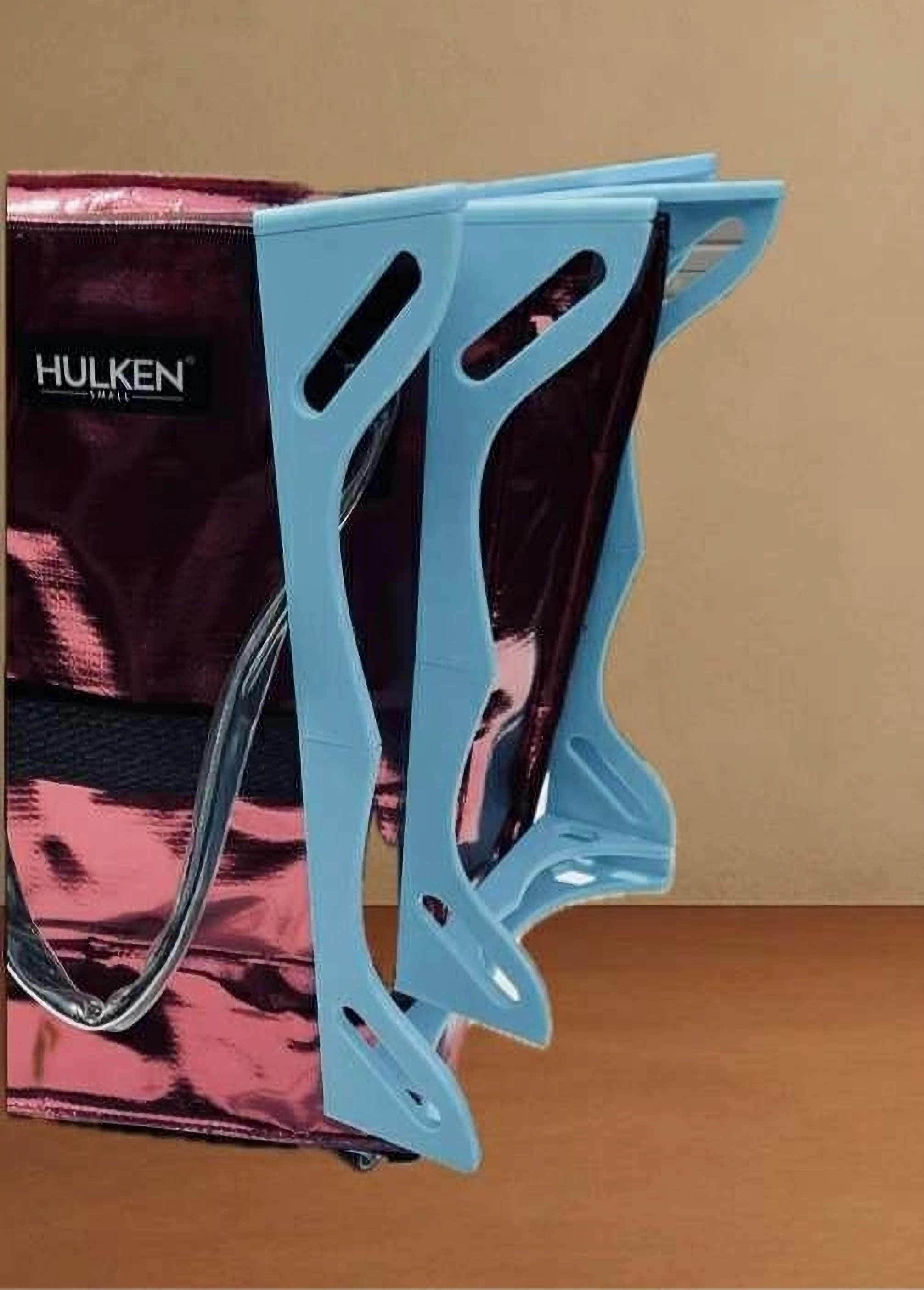 Hulken bag frame blems image 0
